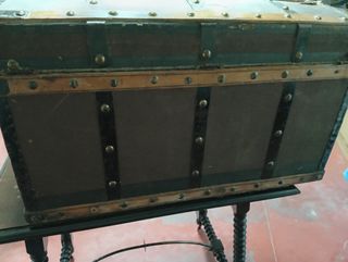 Baúl muy antiguo