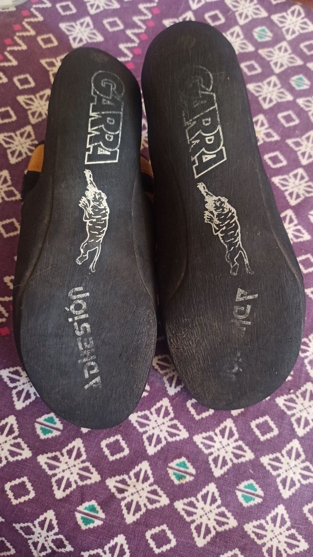 Pies de gato talla 40. Sólo usados 2 veces