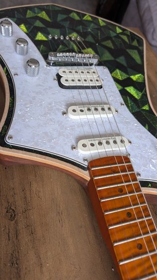 Cream Guitars Revolver Deluxe