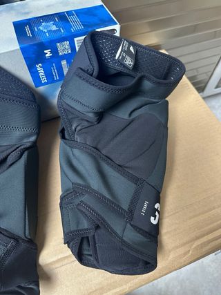 Ginocchiere Bluegrass 3Straps Knee