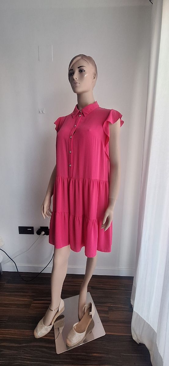 Vestido fucsia corto