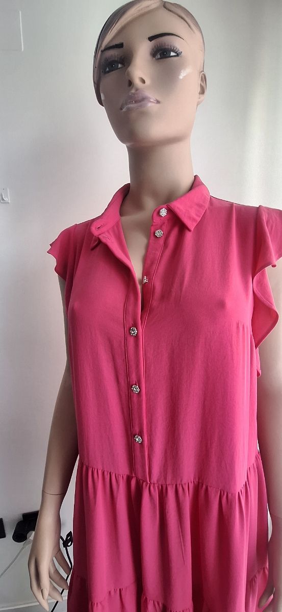 Vestido fucsia corto