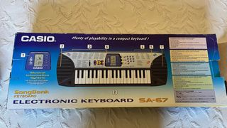 Teclado electrónico Casio SA 67