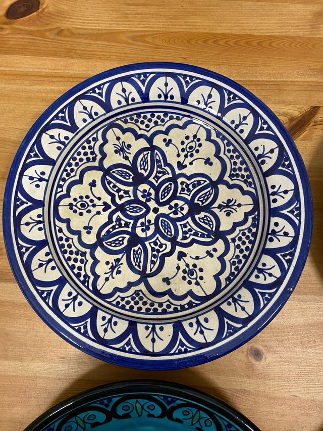 bellissimo set di piatti marocchini artigianali