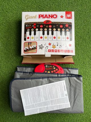 Piano gigante para el suelo
