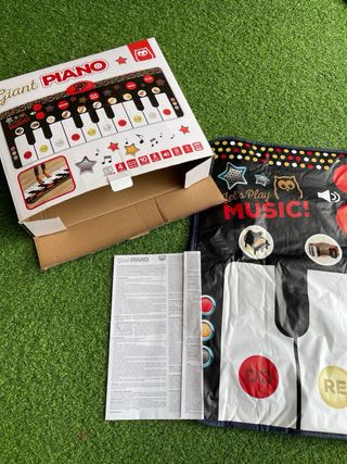 Piano gigante para el suelo