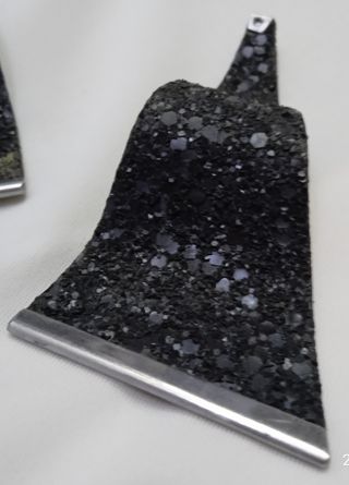 PENDIENTES DISEÑO LARGOS, NEGROS Y CURVOS - 80'