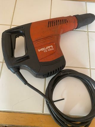 HILTI MARTILLO y MALETIN