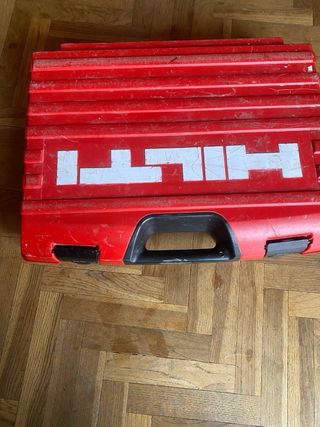 HILTI MARTILLO y MALETIN