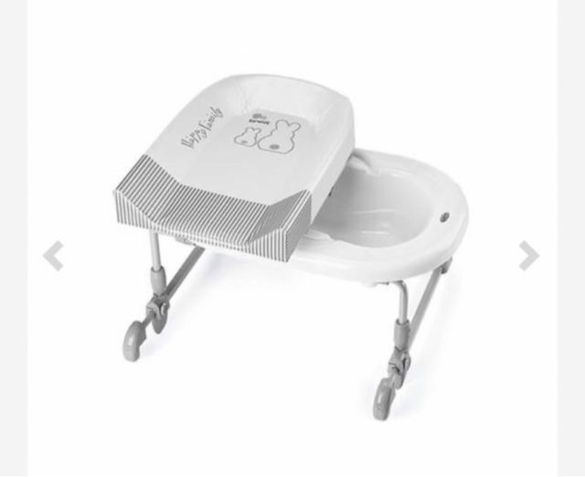 Bañera con cambiador brevi