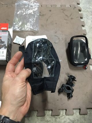 Soporte telefono movil Givi
