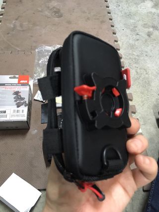 Soporte telefono movil Givi