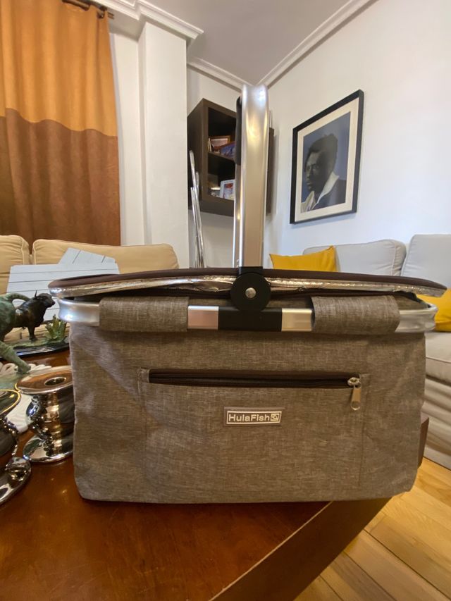 NEVERA PARA MANTENER FRIO Y CALOR.