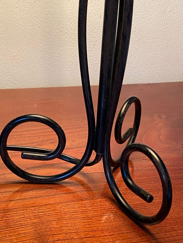 Lámpara mesita de noche.