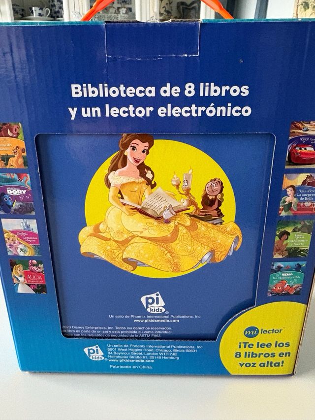 Disney Biblioteca 8 libros y un lector electrónico