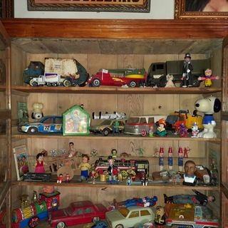 VITRINA DEL SIGLO XIX.