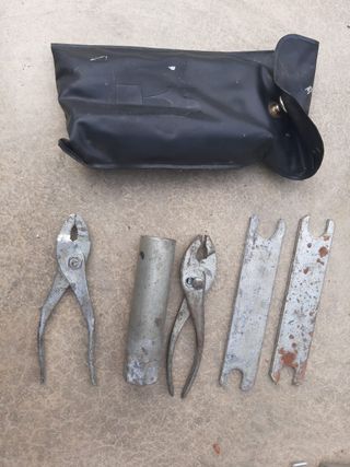 Muchos repuestos de Vespa antigua