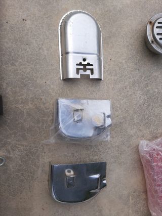 Muchos repuestos de Vespa antigua