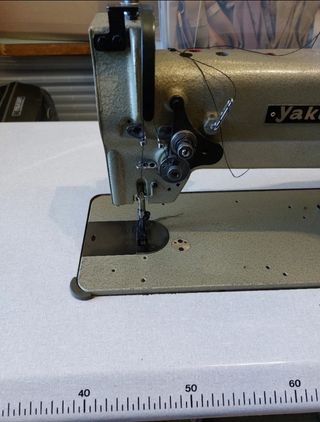 Máquina coser triple arrastre Yakumo