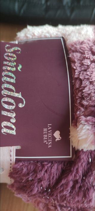 Manta de La Vecina Rubia