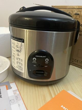 Moosum electric Rice cooker .