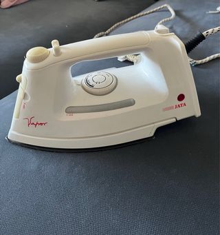 Plancha ropa Jata