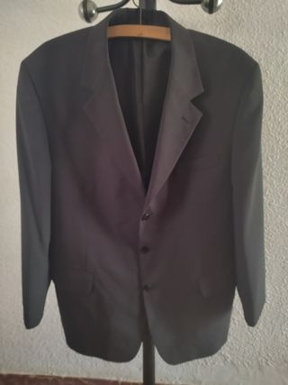 Traje chaqueta de vestir hombre.