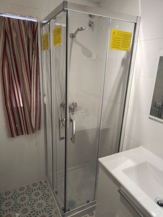 INSTALADOR MAMPARAS SEVILLA 644869752