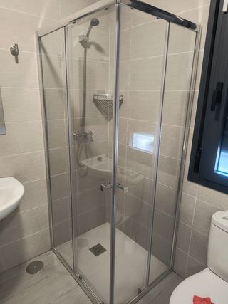 INSTALADOR MAMPARAS SEVILLA 644869752