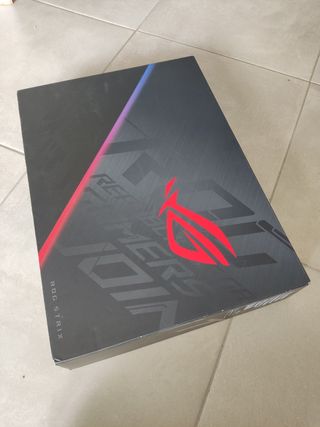 ASUS ROG STRIX SCAR 17 (17 pulgadas).