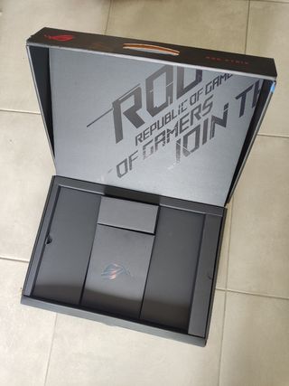 ASUS ROG STRIX SCAR 17 (17 pulgadas).