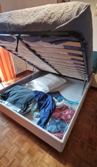 Letto contenitore matrimoniale