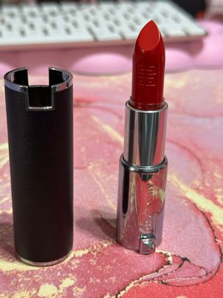 Labial rojo Givenchy