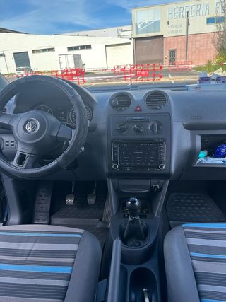 Volkswagen Caddy 2012