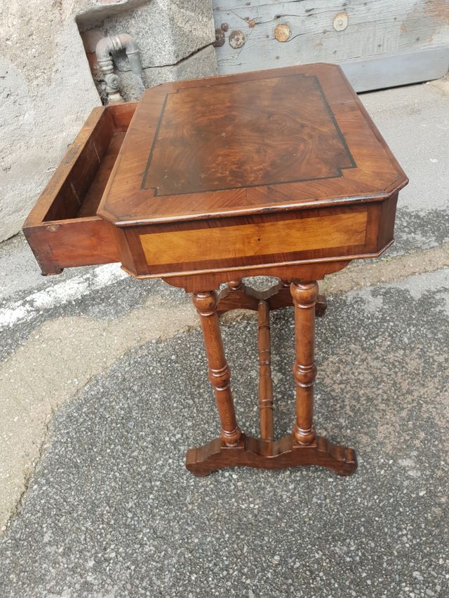 Tavolino da lavoro Napoleone III antico