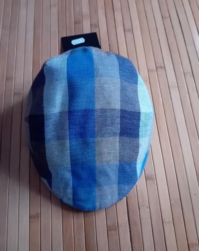 Gorra cuadros azul forrada de verano. NUEVA