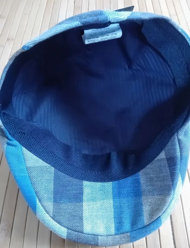 Gorra cuadros azul forrada de verano. NUEVA