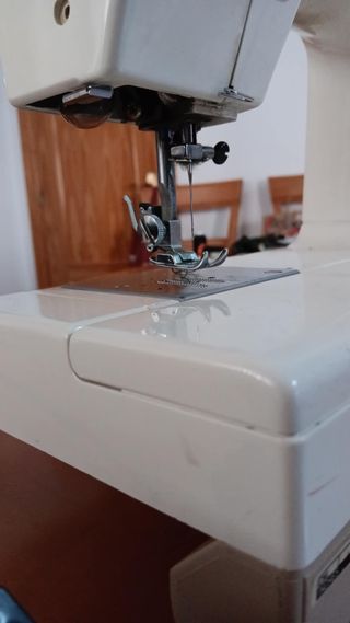 Máquina de coser Alfa