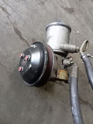 7682900508 BOMBA DIRECCIÓN MERCEDES 220E