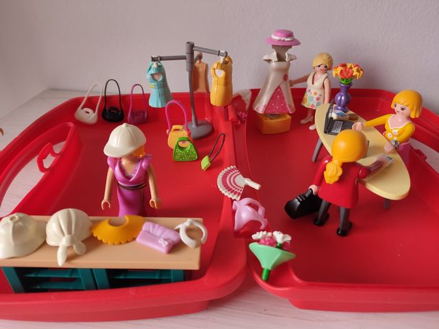 Maletín tienda de ropa de Playmobil de segunda mano por 17 EUR en