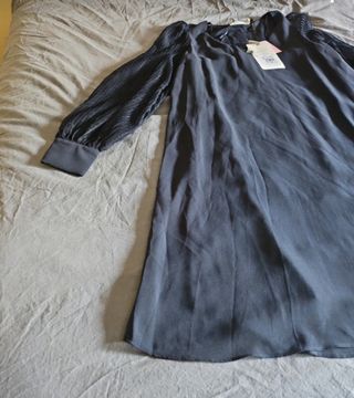 Vestido con etiqueta Naf Naf talla 34