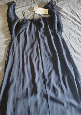Vestido con etiqueta Naf Naf talla 34