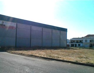 PARCELA EN TERRENO URBANO