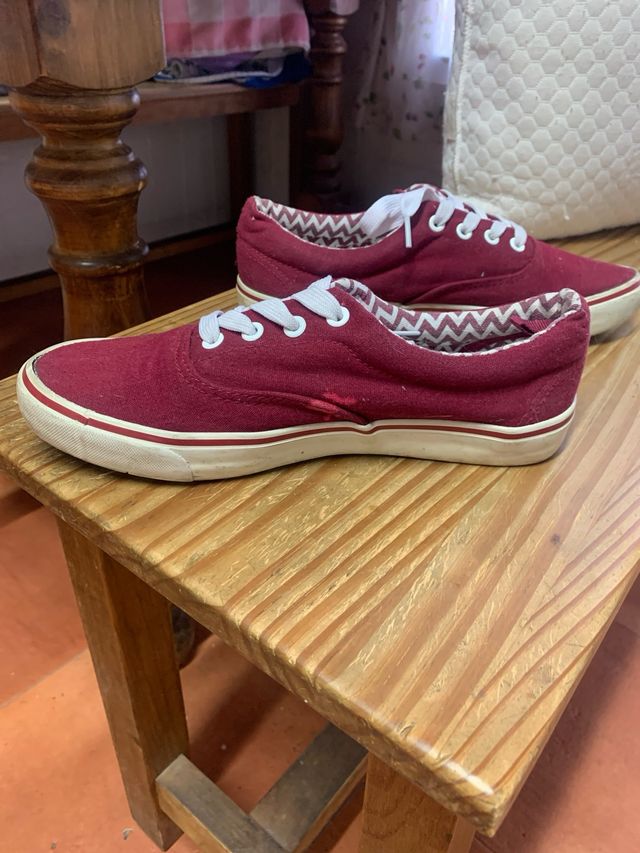 Zapatillas colorcburdeos numero 39