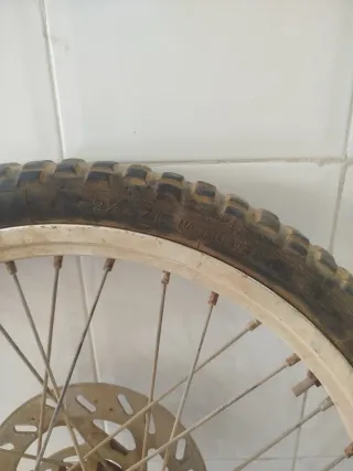 Se vende llanta derbi senda !!!urge venta