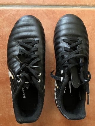 Botas fútbol Nike Tiempo niño núm. 33