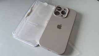 4 Fundas IPhone 14 Pro