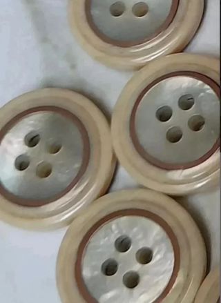Lote 15 botones- 8 modelos