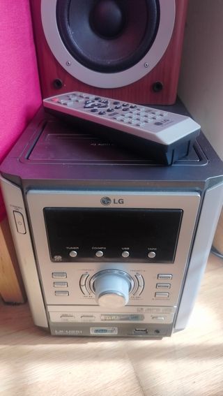Equipo de música  40w X 40w