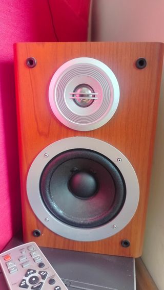 Equipo de música  40w X 40w